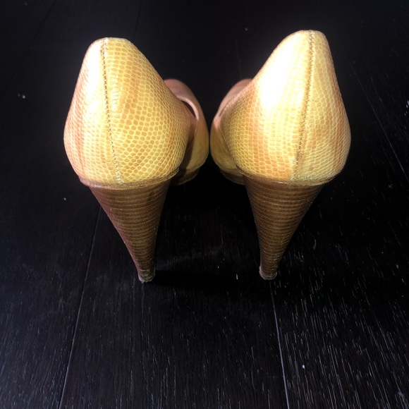 Boutique 9 Snakeskin Print Tan Neutral Heels 8 - Picture 3 of 8
